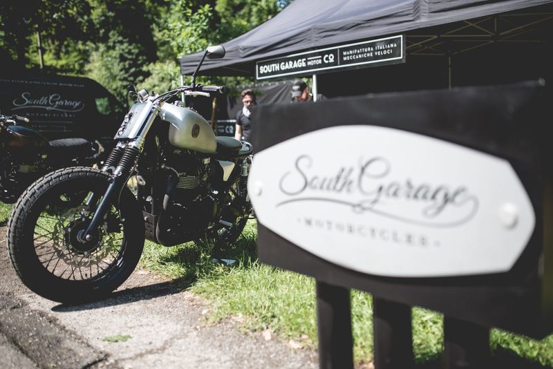 Insegna South Garage con special BMW